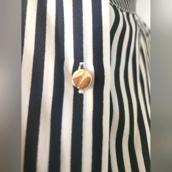 Banana Republic button down shirt - Picture 4 of 9